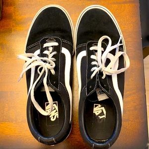 Size 11 women’s traditional Vans.
